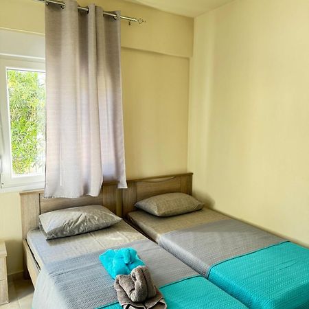 Adoniss Apartmentss Paralia Dionysiou Bagian luar foto