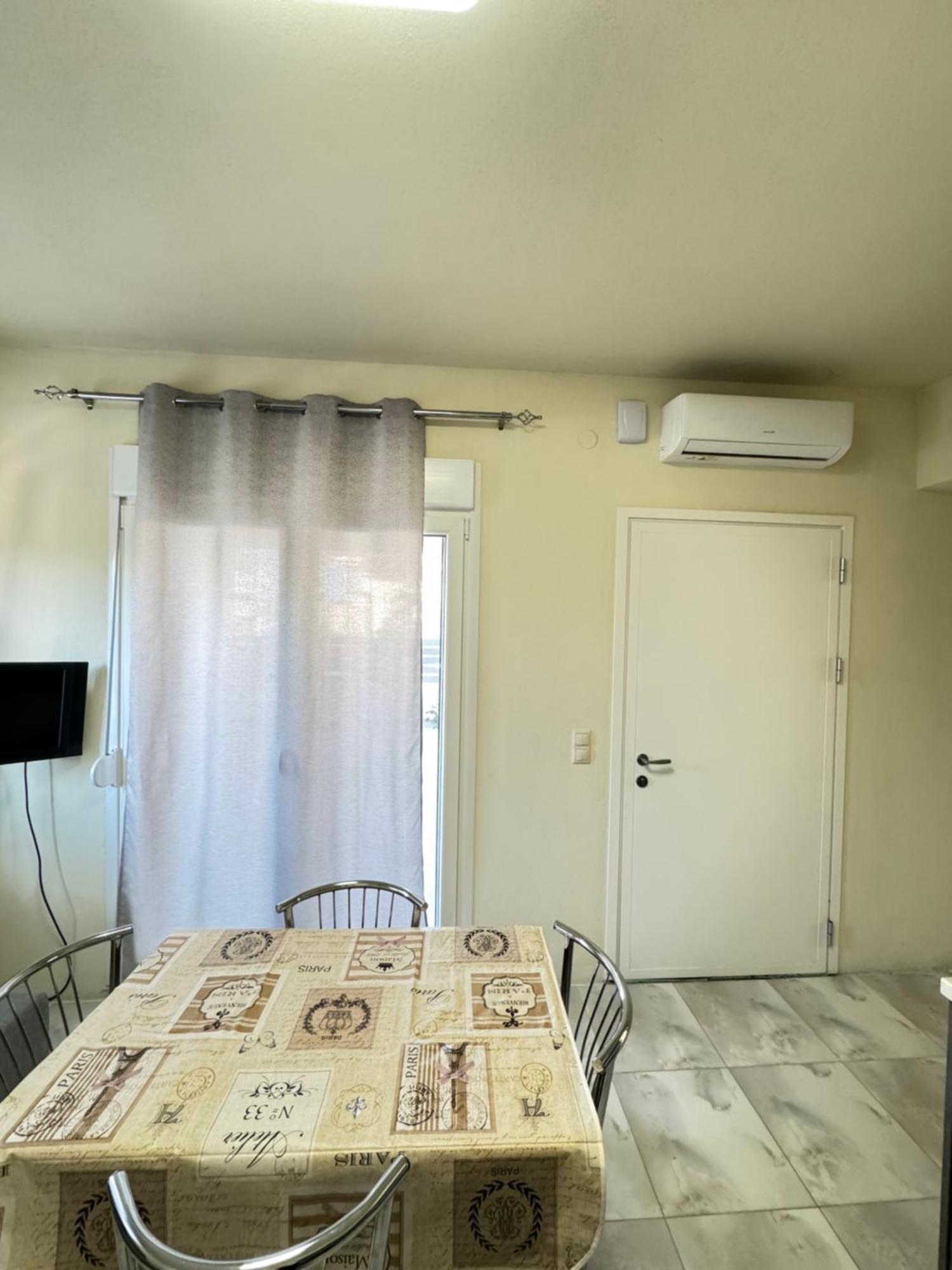 Adoniss Apartmentss Paralia Dionysiou Bagian luar foto